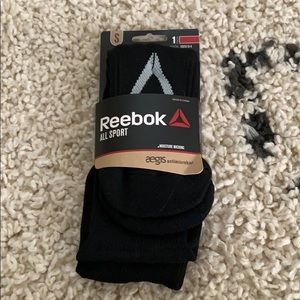 NWT Reebok youth all sports socks